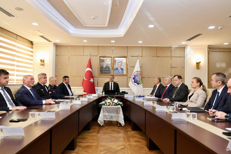 SOKAK HAYVANLARI İÇİN BARINAKLARIN KAPASİTELERİ ARTIRILIYOR