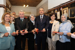 KİMSESİZ ÇOCUKLAR İÇİN GÖNÜLLER BİRLEŞTİ
