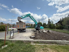 BEŞBİNEVLER MAHALLESİNE SOSYAL TESİS YAPIMINA BAŞLANDI