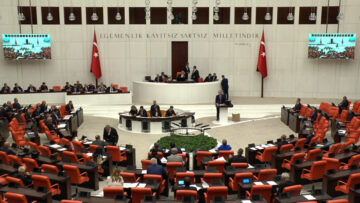 AKAY 54 METRELİK LİSTEYİ GÖSTERDİ! İŞTE KAMUDA ÇOKLU MAAŞ ALANLAR