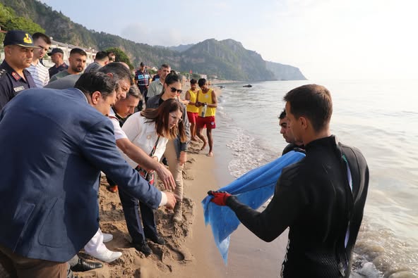 BARTIN İNKUMU BELDESİNDE 2 GÜN DENİZE GİRMEK YASAKLANDI