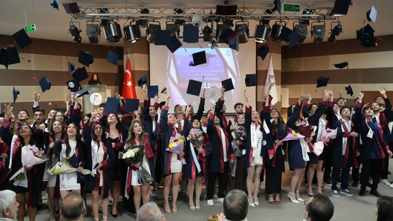 SPOR BİLİMLERİ FAKÜLTESİ MEZUNU 118 GENÇ GELECEĞE UĞURLANDI