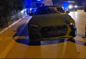YOLUN KARŞISINA GEÇMEYE ÇALIŞAN YAYAYA OTOMOBİL ÇARPTI