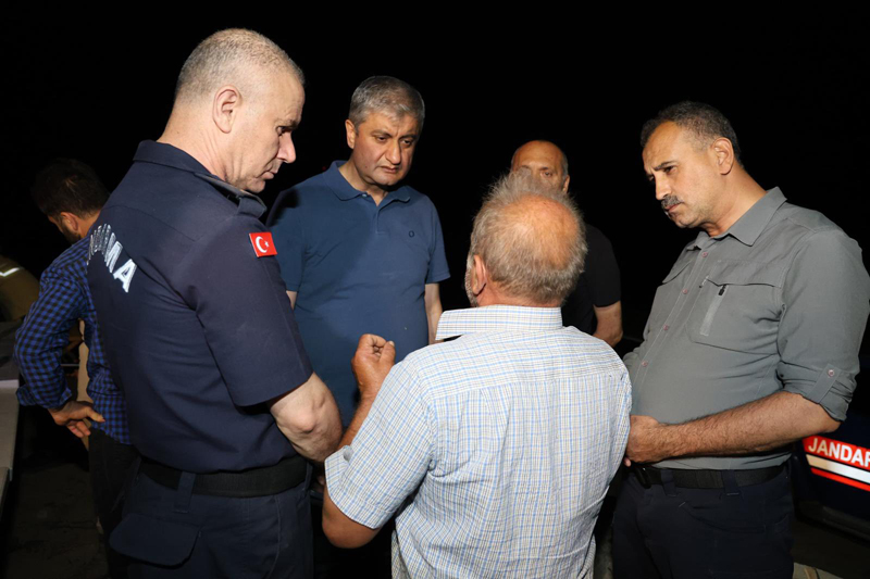 YANGINLAR NEDENİYLE 14 KÖY TAHLİYE EDİLDİ, 613 HANE BOŞALTILDI
