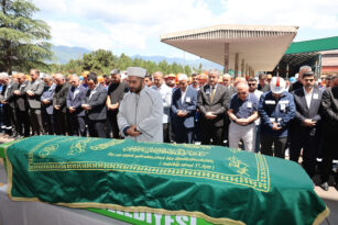 HAYATINI KAYBEDEN İŞÇİ SON YOLCULUĞUNA UĞURLANDI