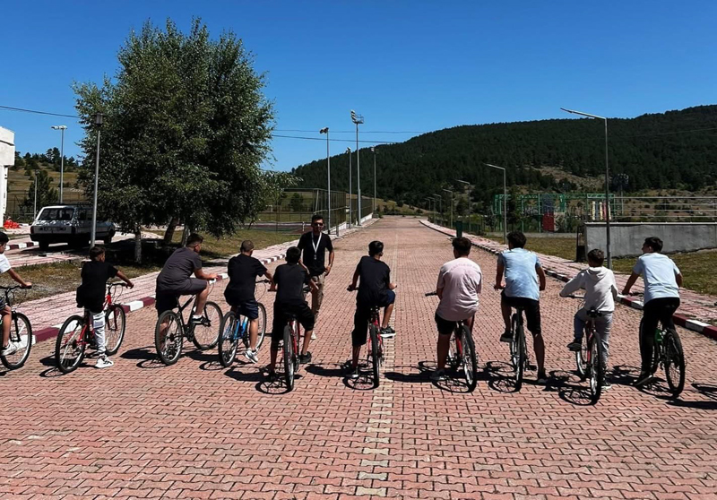 OVACIK KAMP EĞİTİM MERKEZİ GENÇLİK KAMPLARINA EV SAHİPLİĞİ YAPIYOR