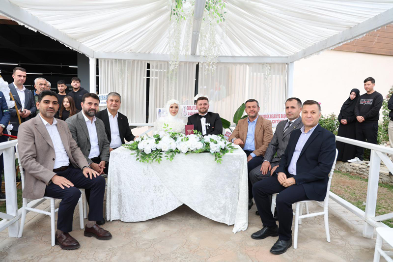 VALİMİZ MUSTAFA YAVUZ, GAZİMİZİN NİKAH ŞAHİTLİĞİNİ YAPTI