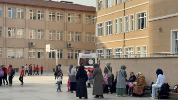 KARABÜK’TE ÖĞRENCİLER PİLAV ÜSTÜ TAVUKTAN ZEHİRLENDİ