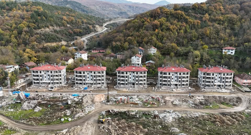 TIR KÖYÜ’NDEKİ TOKİ AFET KONUTLARINDA SONA GELİNDİ