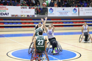 DEMİR KARTAL SAHADA, KARABÜK TRİBÜNDE!