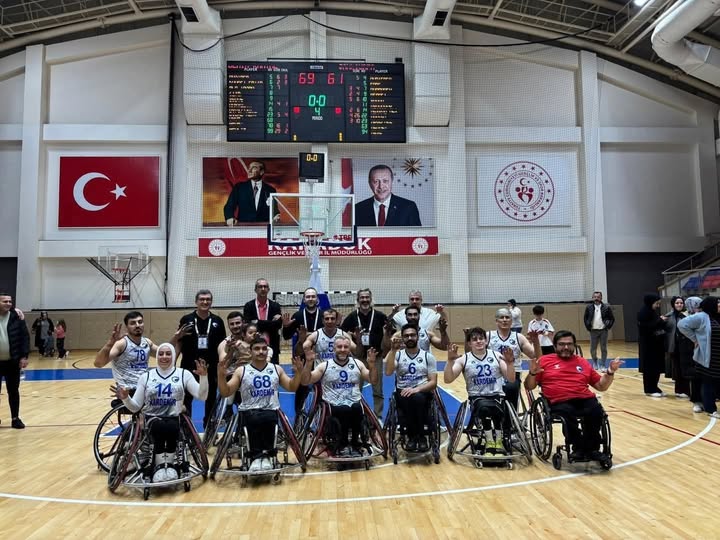 DEMİR KARTAL EVİNDE GALİP…