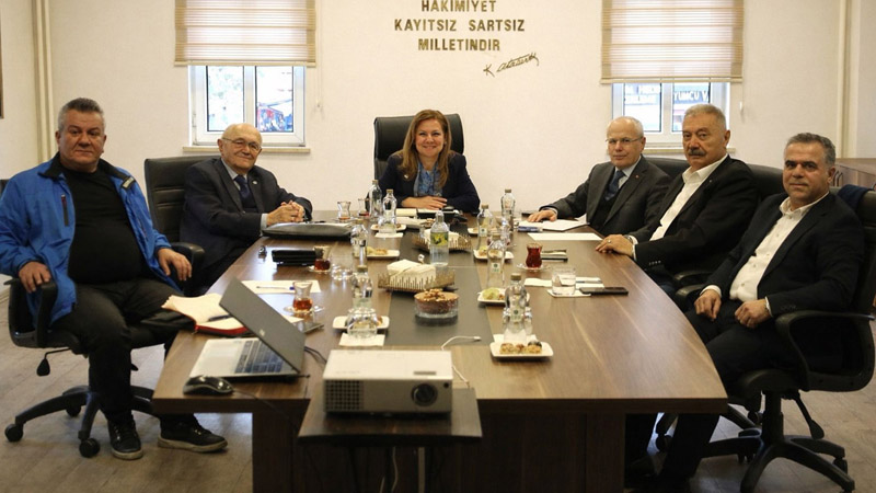 BAŞKANLAR BİR MASADA BULUŞTU