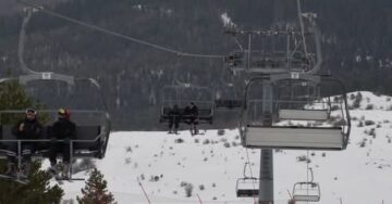 KELTEPE KAYAK MERKEZİNDE KAR KALINLIĞI 2 METREYE ULAŞTI