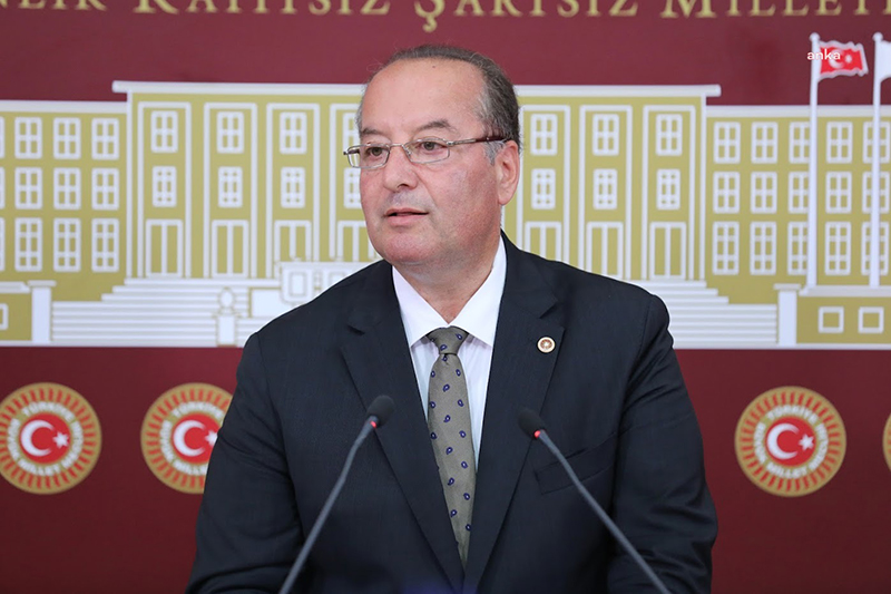 AKAY: “ MİLLÎ MARKAMIZ KARDEMİR DURURKEN İNGİLİZ RAYLARININ KULLANILDIĞINI TESPİT ETTİK”