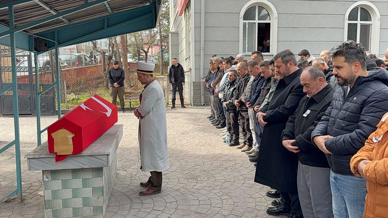 HAYATINI KAYBEDEN ASKERİ PERSONEL TOPRAGA VERİLDİ