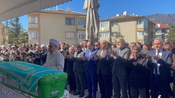 ERBAKAN, BAYRAMOĞLU AİLESİNİN ACI GÜNÜNDE YANINDA OLDU