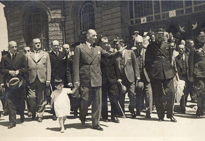 “EGEMENLİK KAYITSIZ ŞARTSIZ MİLLETİNDİR”