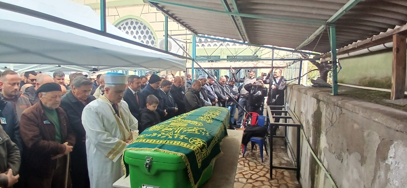 İŞ İNSANI SALİM ÖZER SON YOLCULUĞUNA UĞUURLANDI