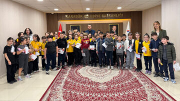 BAŞKAN ÇETİNKAYA ÖĞRENCİLERLE SÖYLEŞİ GERÇEKLEŞTİRDİ