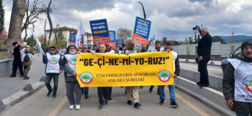 EMEKLİLER “SEFALET DÜZENİNE SON” MİTİNGİNDE KARABÜK’TE BULUŞTULAR