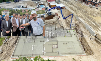 SOĞUKSU MAHALLESİ’NDE 12 DERSLİKLİ OKUL BİNASININ TEMELİ ATILDI