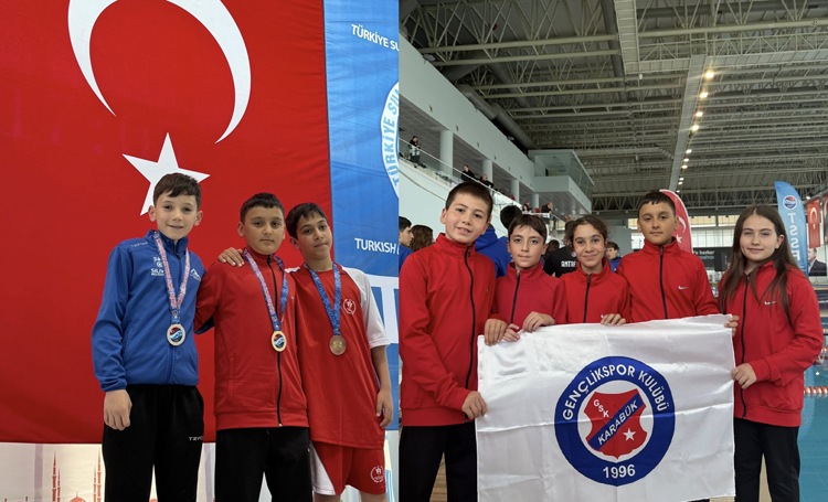 KARABÜKLÜ SPORCUDAN TÜRKİYE ŞAMPİYONASINDA BÜYÜK BAŞARI
