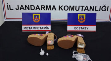 KADIN AYAKKABISININ TOPUĞUNDAN UYUŞTURUCU ÇIKTI