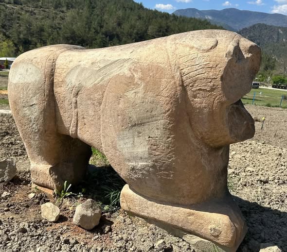 ROMA DÖNEMİNE AİT ASLAN HEYKELİ ELE GEÇİRİLDİ