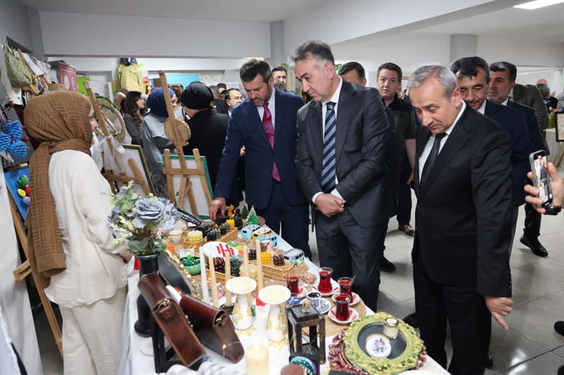 KURSİYERLERİN ESERLERİ BEĞENİYE SUNULDU