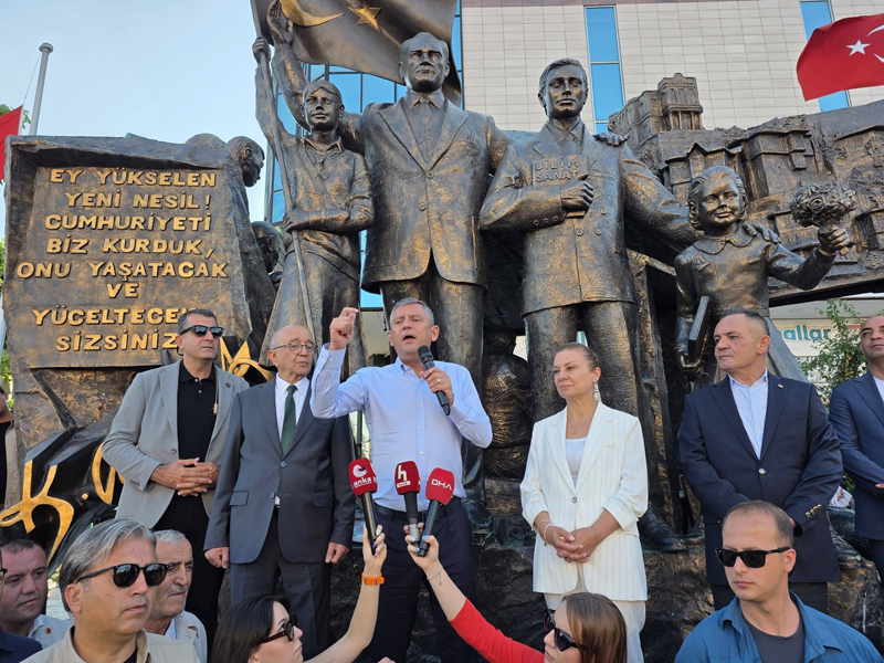CHP GENEL BAŞKANI ÖZGÜR ÖZEL’E SAFRANBOLU’DA YOĞUN İLGİ…
