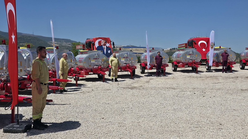 KARABÜK’TE SU TANKERLERİ ORMAN KÖYLÜSÜYLE BULUŞTU
