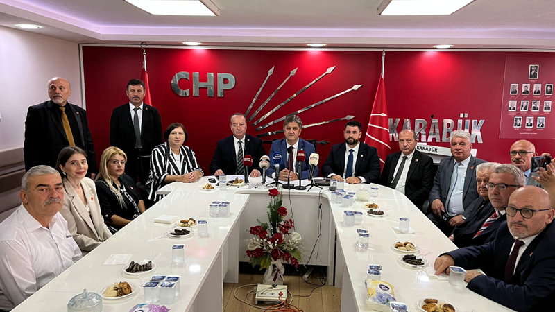 CHP KARABÜK İL VE İLÇE YÖNETİMLERİ KAMUOYUNA TANITILDI
