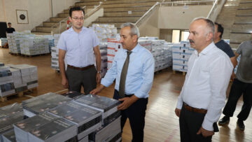 KARABÜK’TE 352 BİN ÜCRETSİZ DERS KİTABI DAĞITIMI BAŞLADI