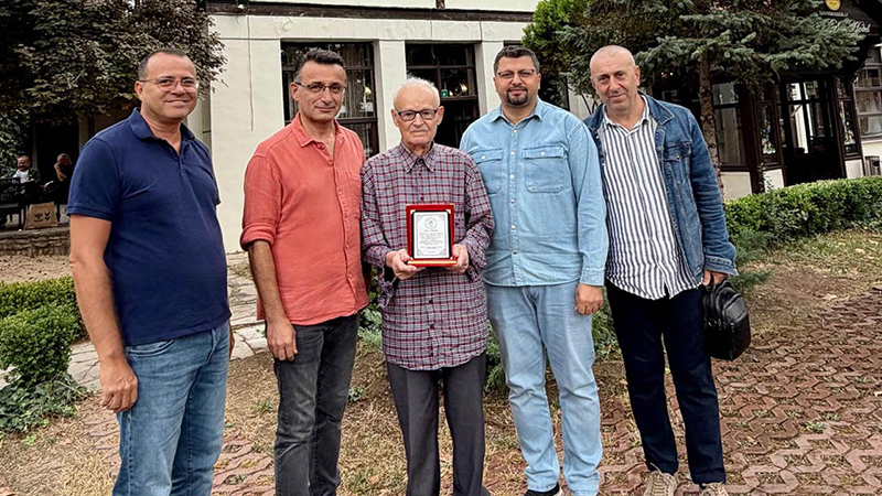 SAFTİD’DEN SAAT KULESİNİN EMEKTARI İSMAİL ULUKAYA’YA ÖZEL VEFA