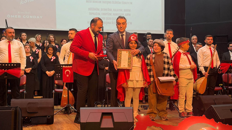 VALİ OKTAY ÇAĞATAY, “KURTULUŞTAN KURULUŞA CUMHURİYET” KONSERİNE KATILDI.